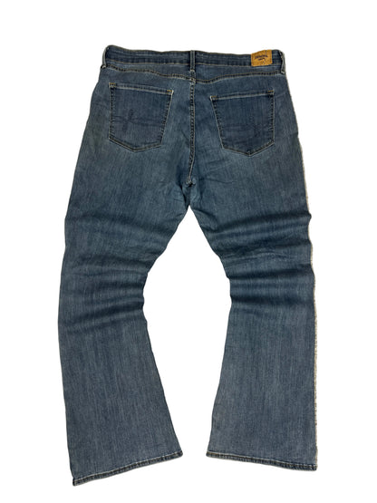 Levi's Bootcut Jeans