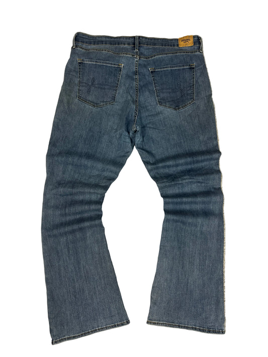 Levi's Bootcut Jeans – Medium Faded Wash
